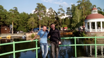 С друганом в одном из парков Челябинска